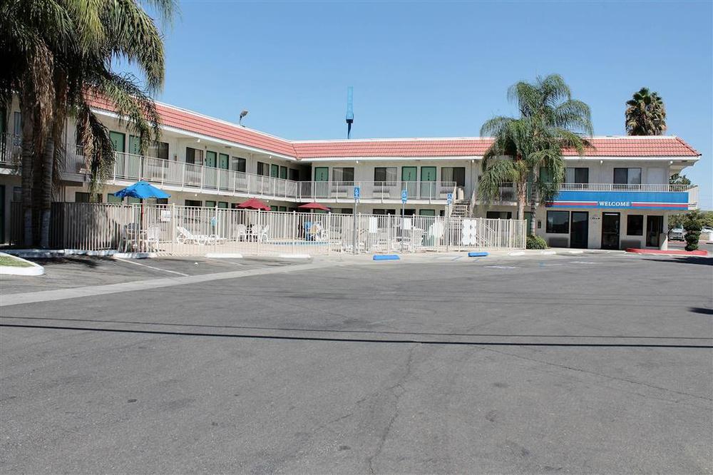 Motel 6-Bakersfield, Ca - Convention Center Esterno foto