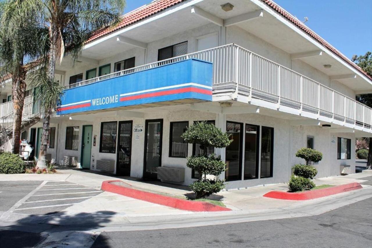 Motel 6-Bakersfield, Ca - Convention Center Esterno foto